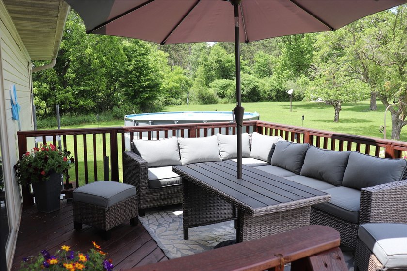 Check out this Fabulous 4 Bedroom 3 Full Bath Home on the edge - photo 8