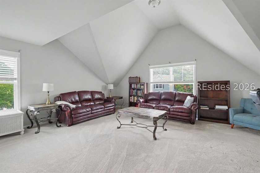 Welcome to this beautifully maintained 5-bedroom, 3-bath home in - photo 23