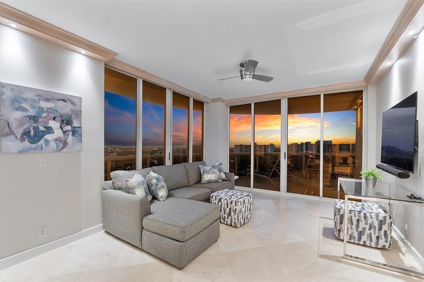 SOUTHEAST OCEAN AND COASTLINE VIEWS. Double Corner with almost 3 - photo 24