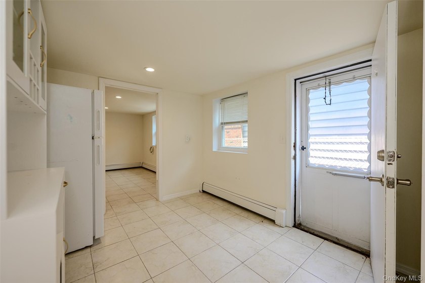 Welcome to this beautifully renovated raised ranch in Long - photo 28