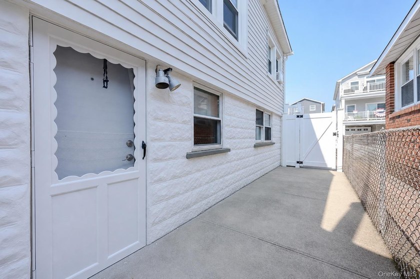 Welcome to this beautifully renovated raised ranch in Long - photo 29