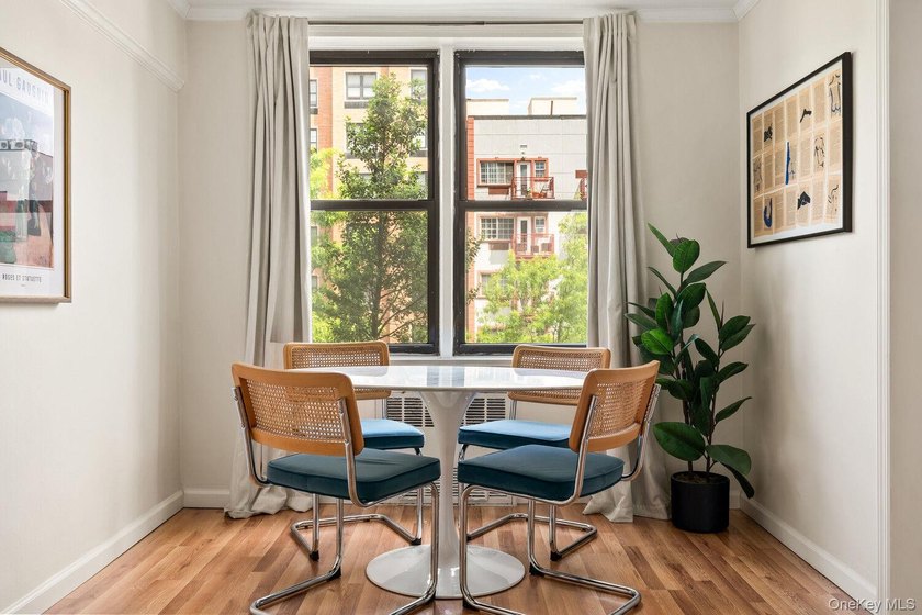 Bright, spacious, and thoughtfully renovated, this 942 sq. ft - photo 4