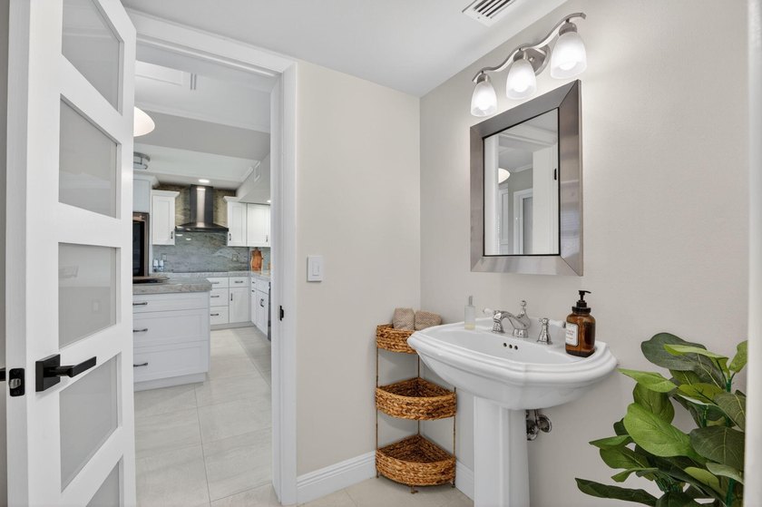 Experience luxury waterfront living in the desirable Hillsboro - photo 39