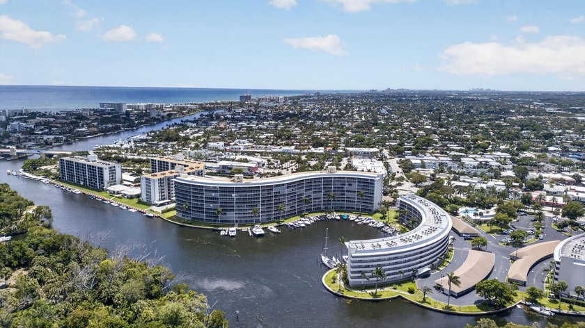 Experience luxury waterfront living in the desirable Hillsboro - photo 48