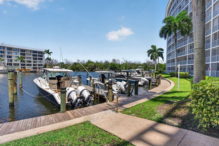 Experience luxury waterfront living in the desirable Hillsboro - photo 50