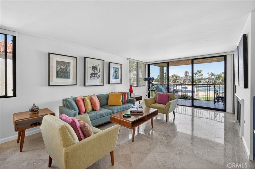 Unforgettable views define this beautiful 2 bedroom, 2 bathroom - photo 2