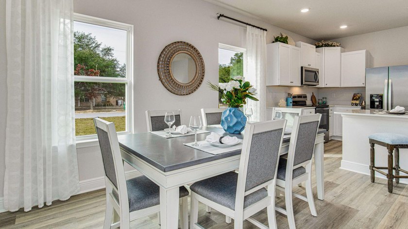 Welcome to The Enclave at Midtown! The Palm Interior Unit is a - photo 9