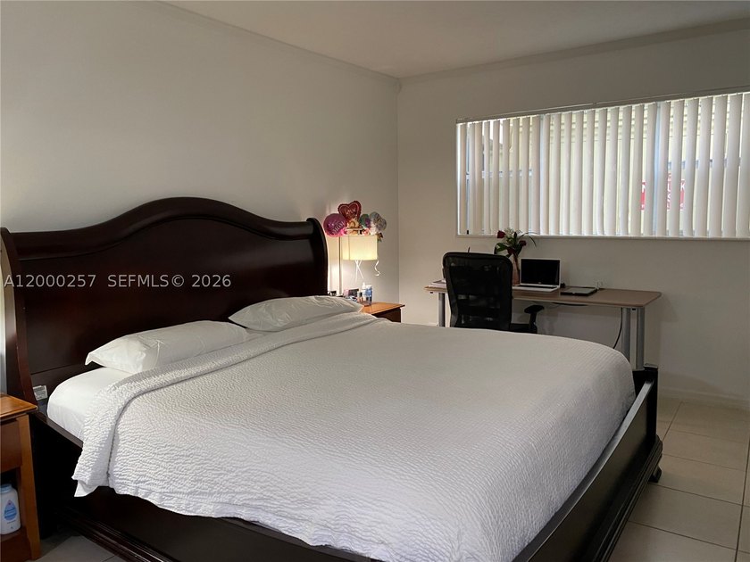 FOR SEASONED INVESTORS ONLY!! RENTED TO GREAT TENANTS @ $2 - photo 11