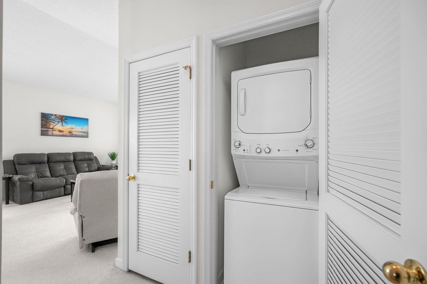 Beautifully maintained condo located in the highly sought-after - photo 13