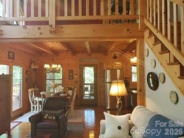 Beautiful Mountain Log Home on 2.5 acres with lake views. Hidden - photo 3