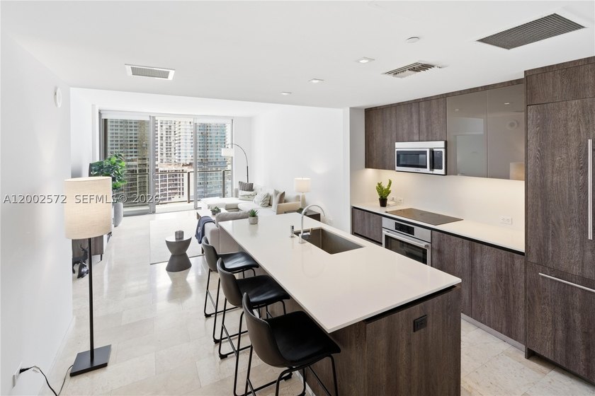 Reach at Brickell City Centre. 1-bedroom, 1.5-bath residence - photo 2