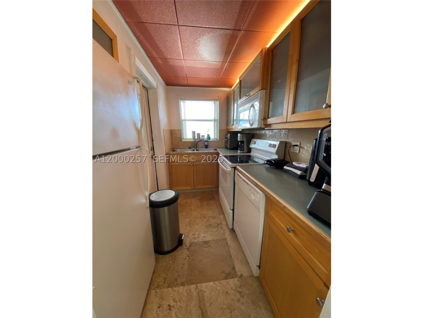 FOR SEASONED INVESTORS ONLY!! RENTED TO GREAT TENANTS @ $2 - photo 25