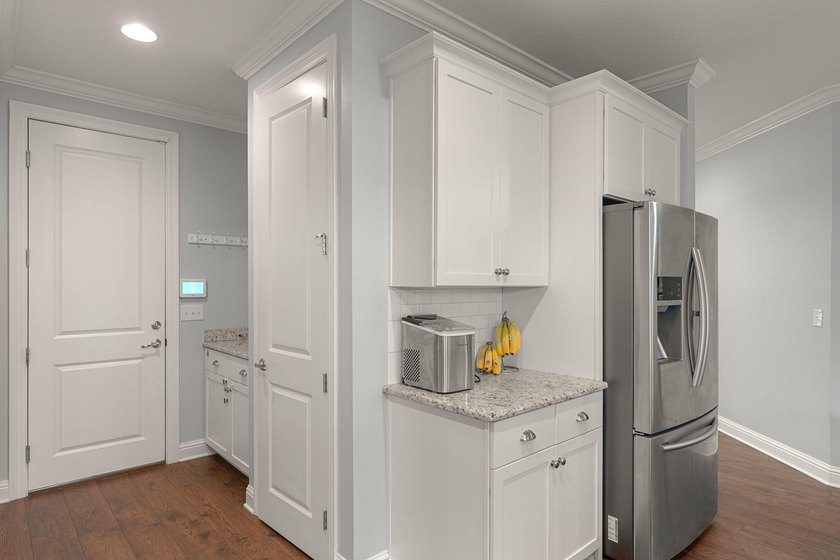 Come check out this custom-built Randy Wise home featuring a - photo 7