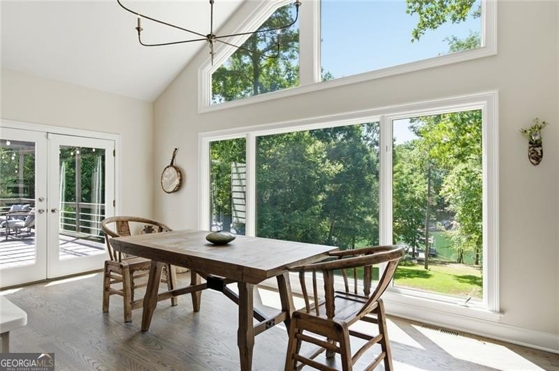Welcome to your own private Lake Lanier retreat, where - photo 9