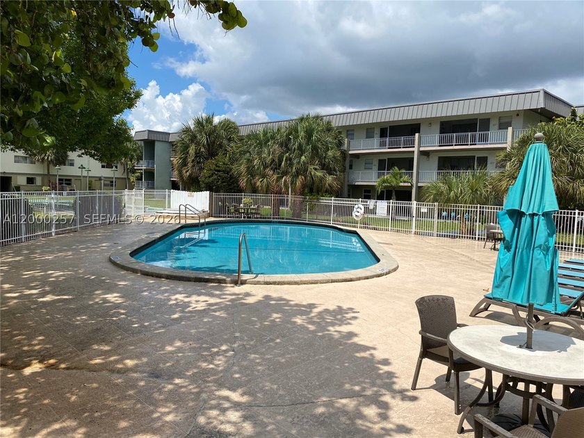 FOR SEASONED INVESTORS ONLY!! RENTED TO GREAT TENANTS @ $2 - photo 31