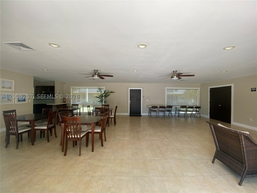 FOR SEASONED INVESTORS ONLY!! RENTED TO GREAT TENANTS @ $2 - photo 33