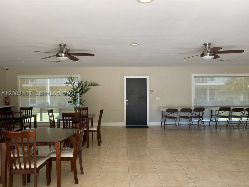 FOR SEASONED INVESTORS ONLY!! RENTED TO GREAT TENANTS @ $2 - photo 34