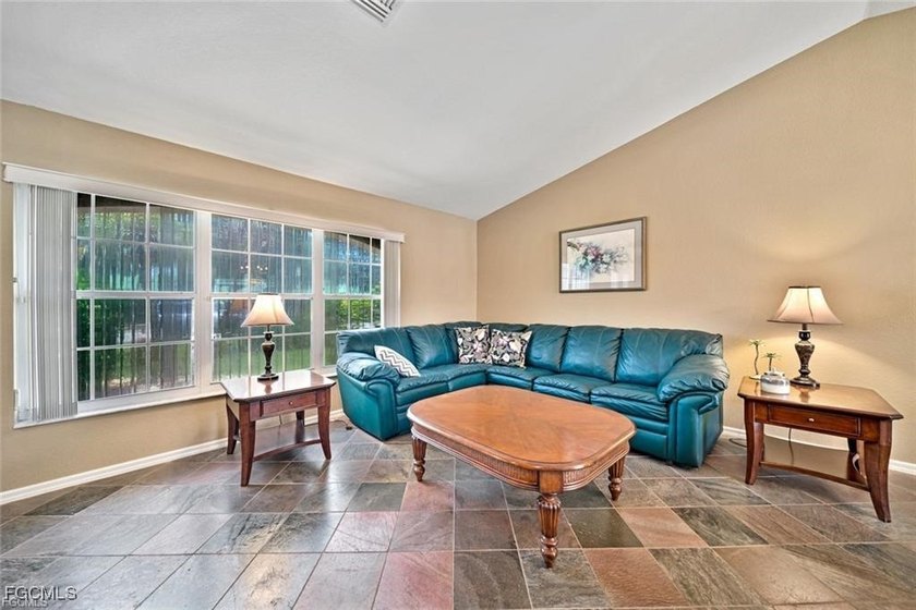 Introducing a stunning waterfront home in beautiful Cape Coral - photo 8