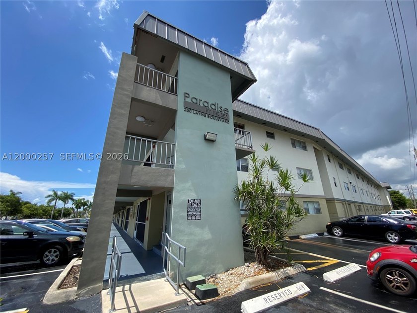 FOR SEASONED INVESTORS ONLY!! RENTED TO GREAT TENANTS @ $2 - photo 46