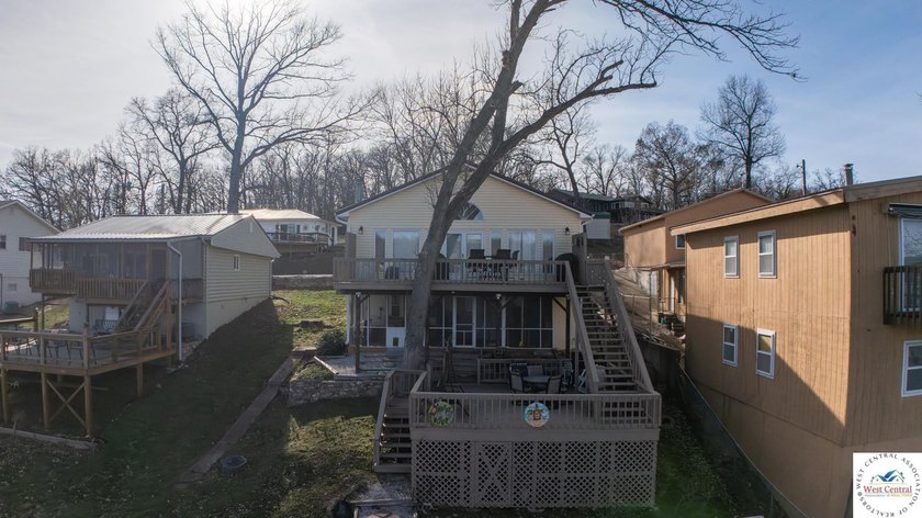 Stunning turnkey waterfront retreat on Lake of the Ozarks! This - photo 4