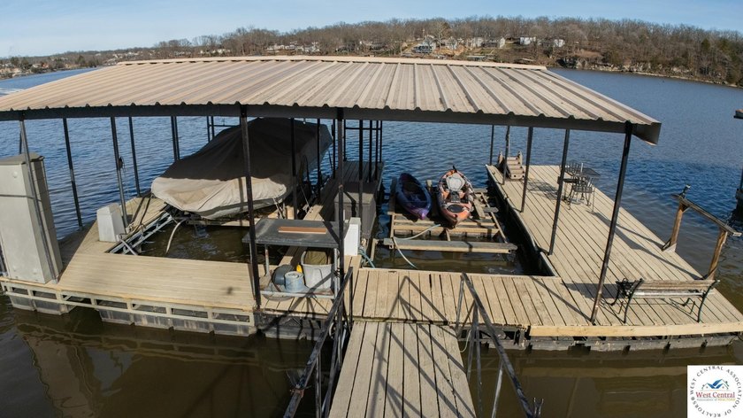 Stunning turnkey waterfront retreat on Lake of the Ozarks! This - photo 7