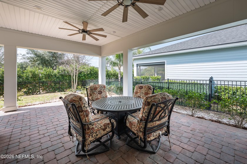 Welcome home to this thoughtfully designed Craftsman residence - photo 22