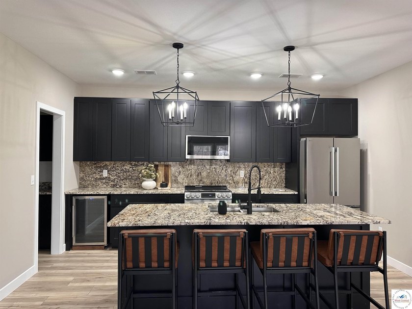 Brand New Custom Built Home with Large 36x40 Garage on Blacktop - photo 10