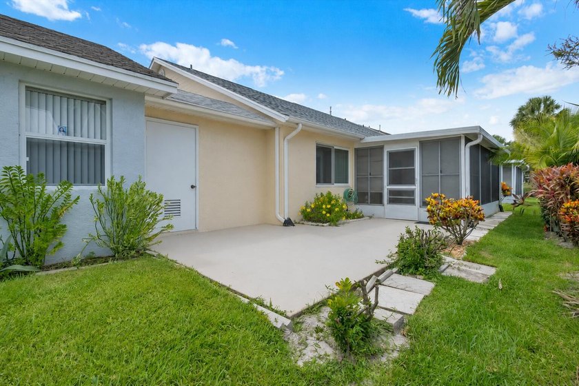 Welcome to this charming single-story residence in Kings Isle at - photo 45
