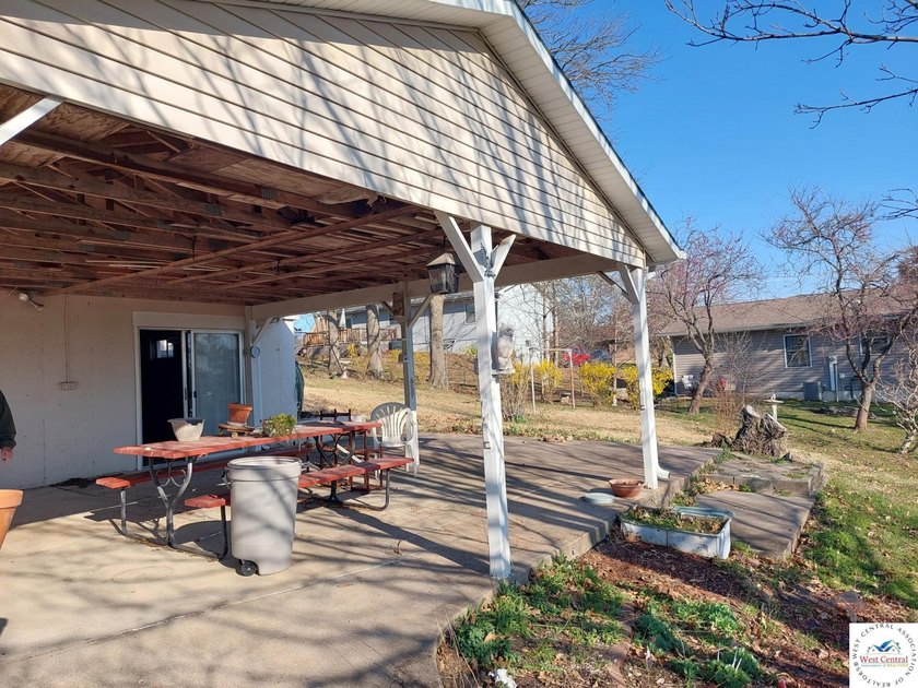 Located within the City Limits of Warsaw, MO and yet just - photo 4