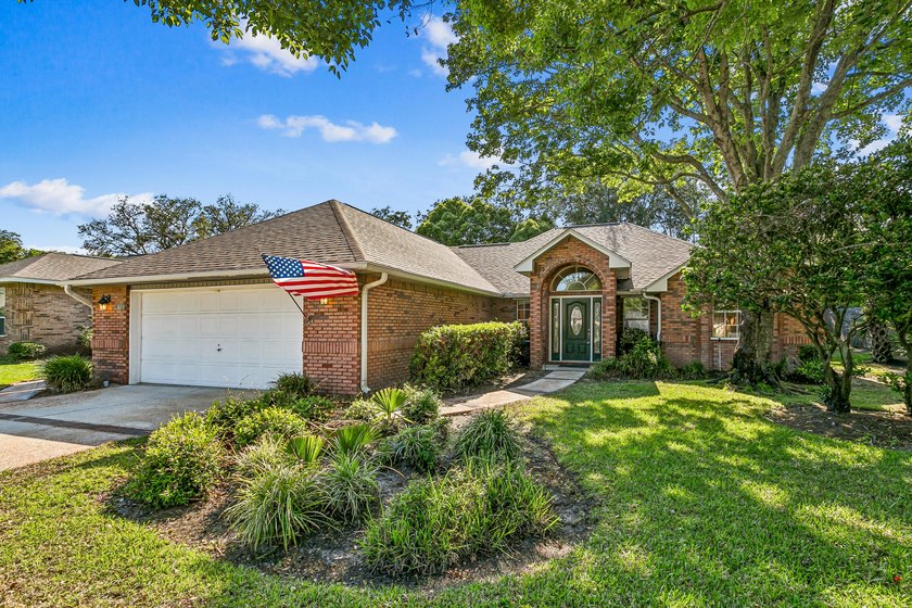 Welcome to the Florida lifestyle you've been dreaming of--where - photo 3