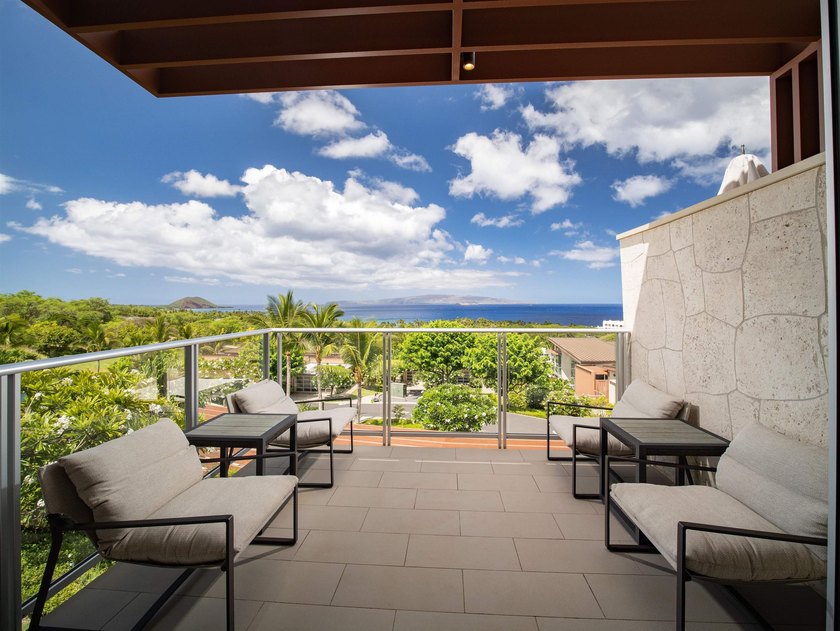 Makali'i Magnificence! Premium top row position with - photo 12