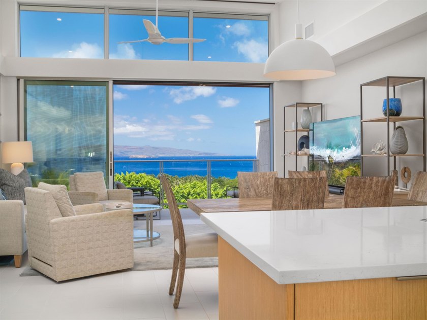 Makali'i Magnificence! Premium top row position with - photo 15