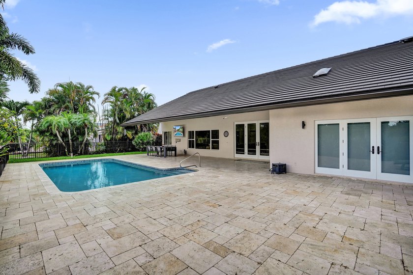 Welcome to one of Boca Raton's most sought-after gated golf - photo 16
