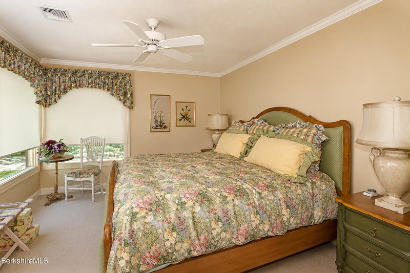 Experience refined Berkshire living at Coldbrooke East, where - photo 17