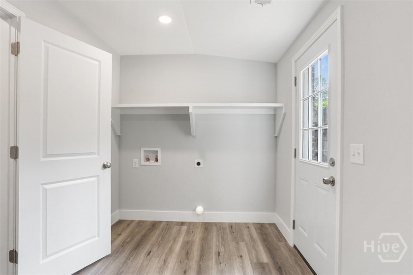 Welcome home to this beautifully updated 4-bedroom, 2-bath - photo 17