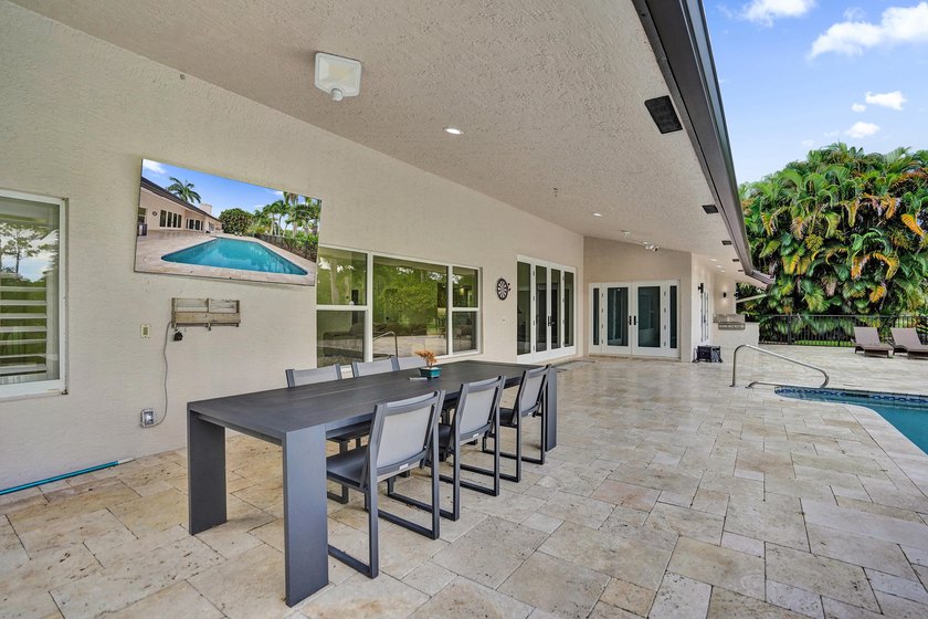 Welcome to one of Boca Raton's most sought-after gated golf - photo 21