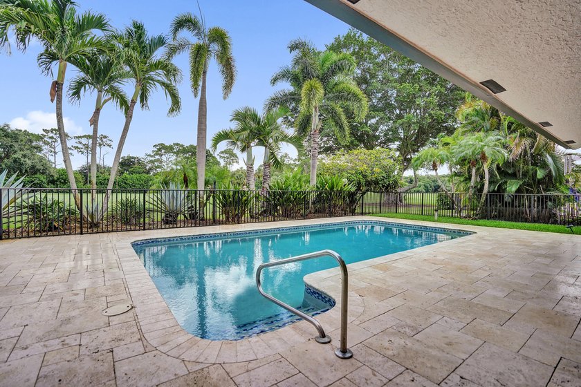 Welcome to one of Boca Raton's most sought-after gated golf - photo 22