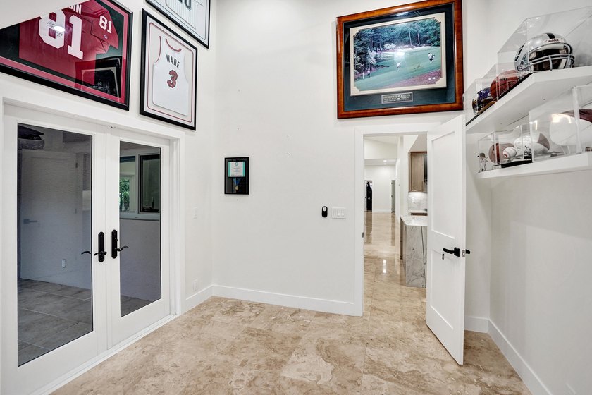 Welcome to one of Boca Raton's most sought-after gated golf - photo 25
