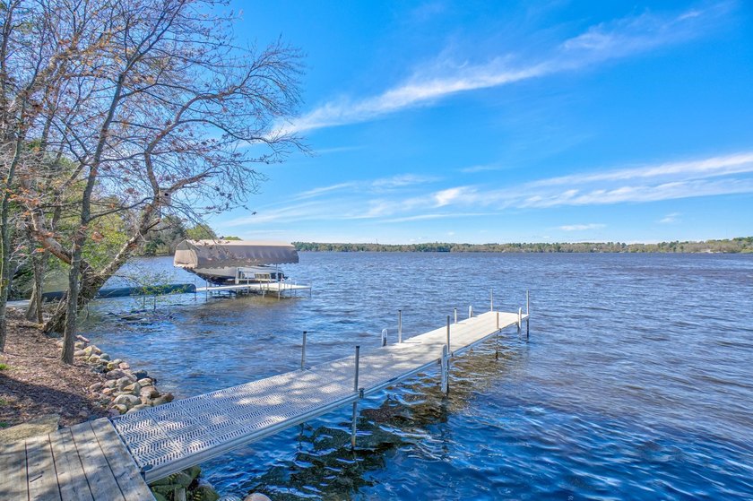 Exceptional 6BR/4BA/3Car Waterfront Custom Built 2018 on Tainter - photo 32