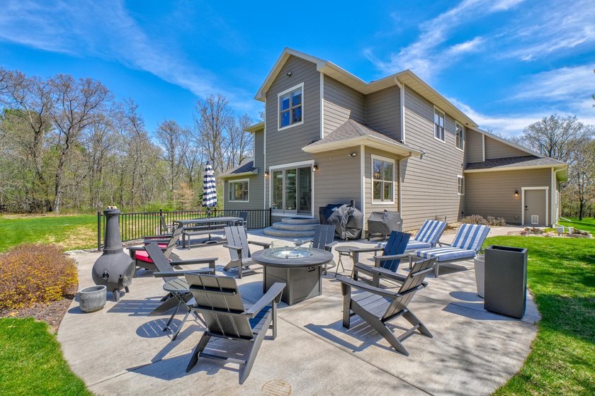 Exceptional 6BR/4BA/3Car Waterfront Custom Built 2018 on Tainter - photo 33
