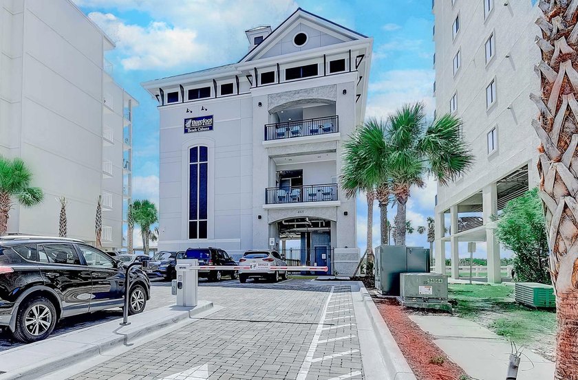 Welcome to Edgewater 513, a rare ground-floor ICW condo located - photo 37