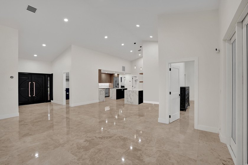Welcome to one of Boca Raton's most sought-after gated golf - photo 41