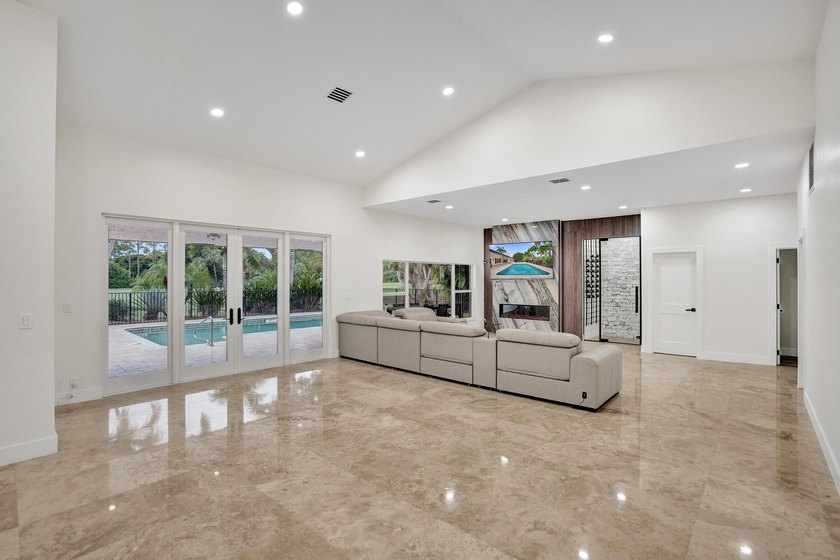 Welcome to one of Boca Raton's most sought-after gated golf - photo 44
