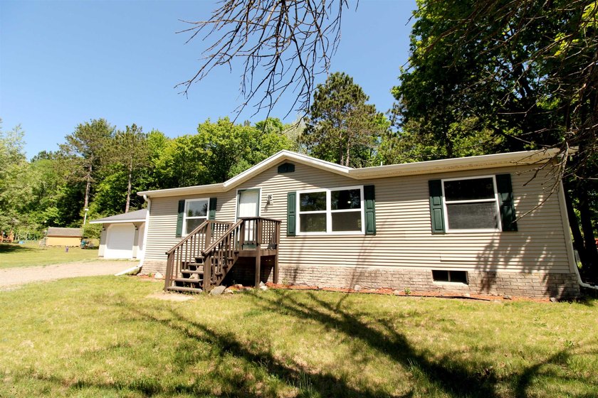 Beautifully Updated &amp; Move-In Ready with Lake Access! Enjoy the - photo 3