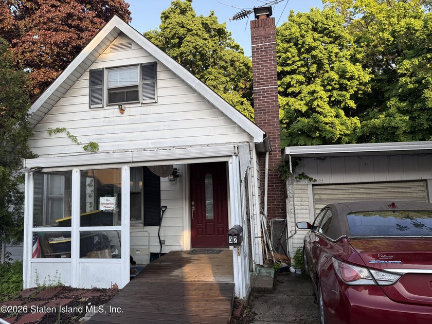 Single family detached home with 2 Bedrooms, 1 bath on a 9500 - photo 3
