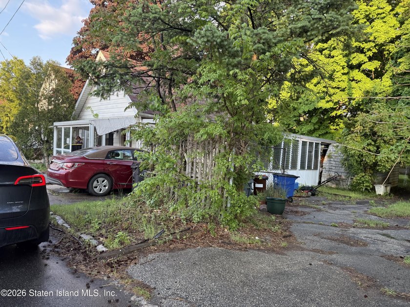 Single family detached home with 2 Bedrooms, 1 bath on a 9500 - photo 8