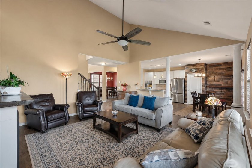 Welcome home to 2021 Triple Crown Lane in Bridlewood Farms! This - photo 13