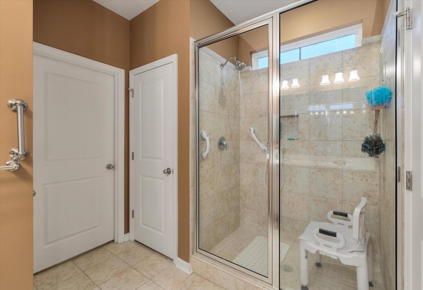 Welcome home to 2021 Triple Crown Lane in Bridlewood Farms! This - photo 24