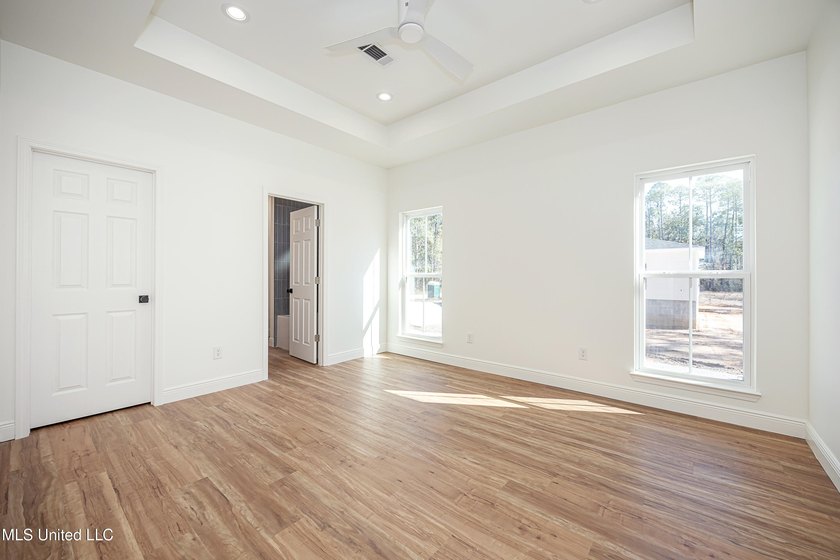 Welcome home to this beautiful new construction in Ocean - photo 28