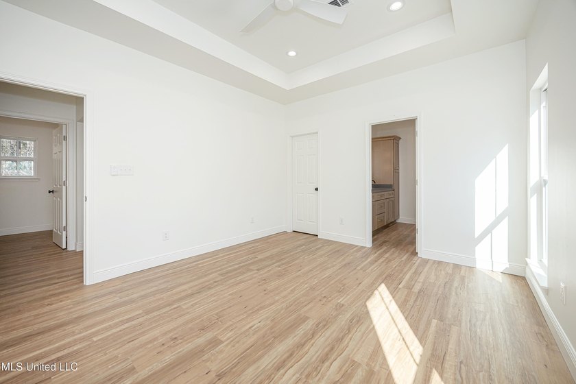 Welcome home to this beautiful new construction in Ocean - photo 29